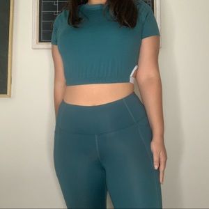 Cropped workout top